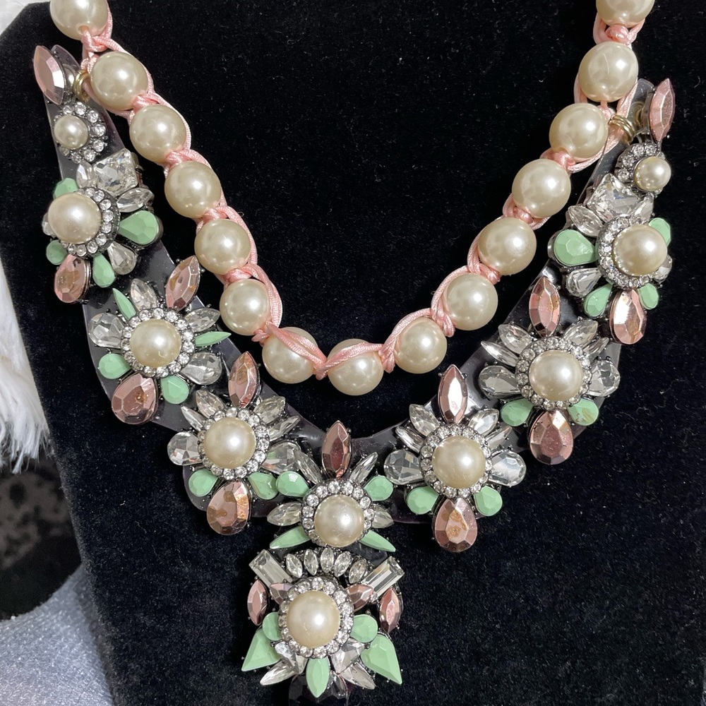 Special Crystal & Pearls Necklace